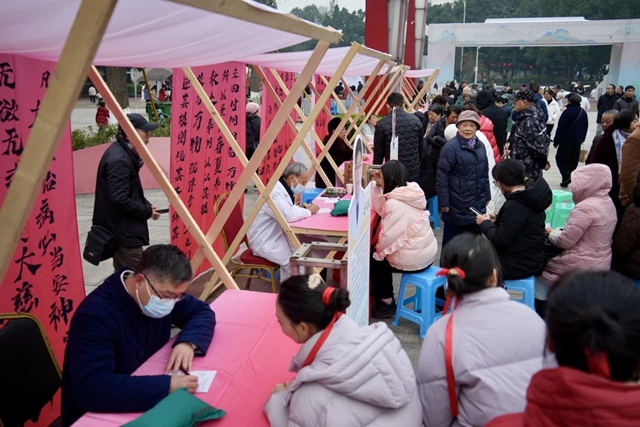 冬至品九味 药香醉酒城 “酒城九味”首届康养药膳大赛和第二届中医药文化集市完美谢幕(图9) 9.jpg