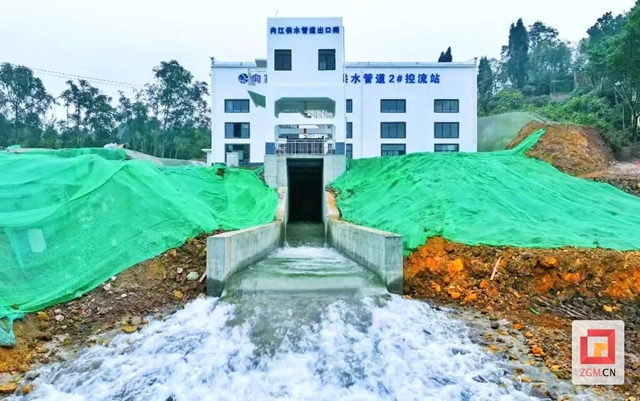 金沙江水到自贡了!(图3) 江3.jpg