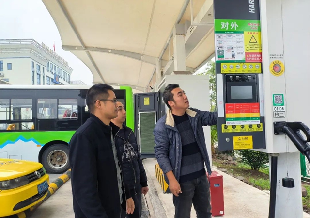 泸州公交集团罗亮：“酒城工匠”展风采