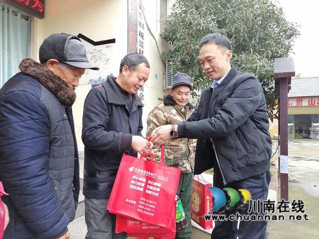 情暖寒冬·邮我相伴｜泸县开展走访慰问活动，把温暖送到农民工家门口