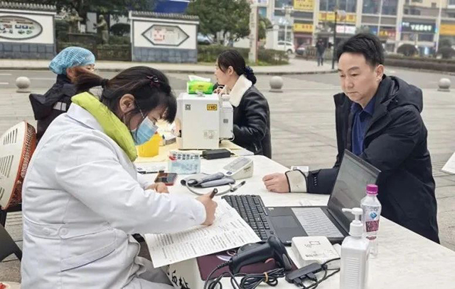 热血汇聚 爱心传递|合江县中医医院医务人员积极参加无偿献血
