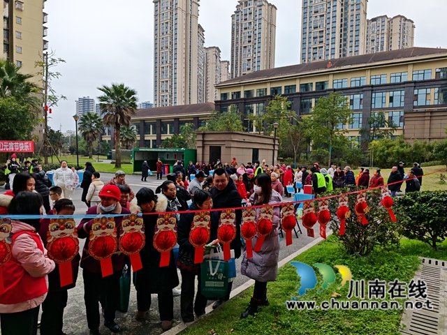 龙马潭区鱼塘街道望山坪社区：元宵节，居民共庆其乐融融