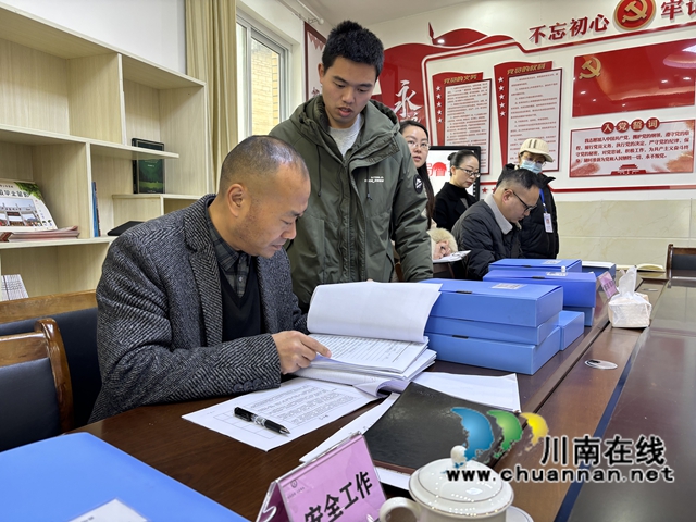 泸县教育和体育局开学督导调研组到嘉明小学检查2025年春期开学工作