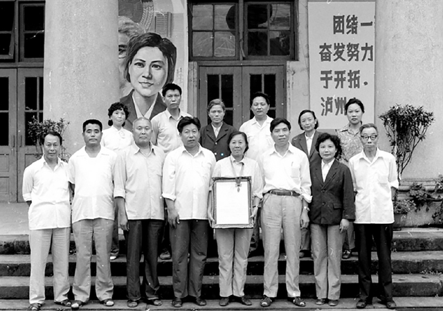 86岁“提灯女神”杨必纯：还想做社区医疗