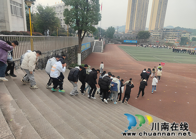 消防应急疏散演练1.jpg