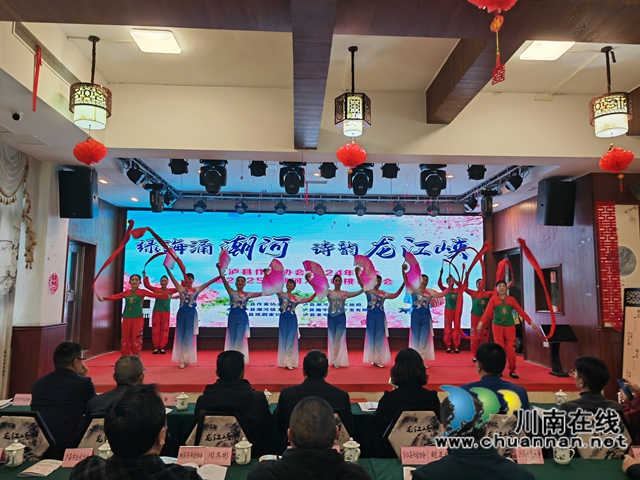 舞蹈演出为诗会增色（曾佐然摄）.jpg