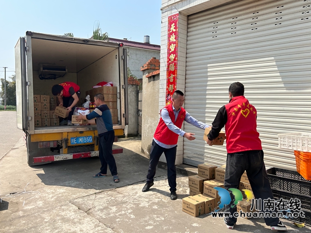 泸县青年玩转直播,助本地农特产品火出“新高度”(图4) mmexport1743061619598.jpg