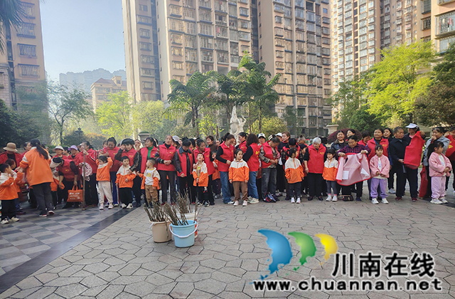 龙马潭区鱼塘街道云华山社区：共植青绿筑家园 代际携手育新生