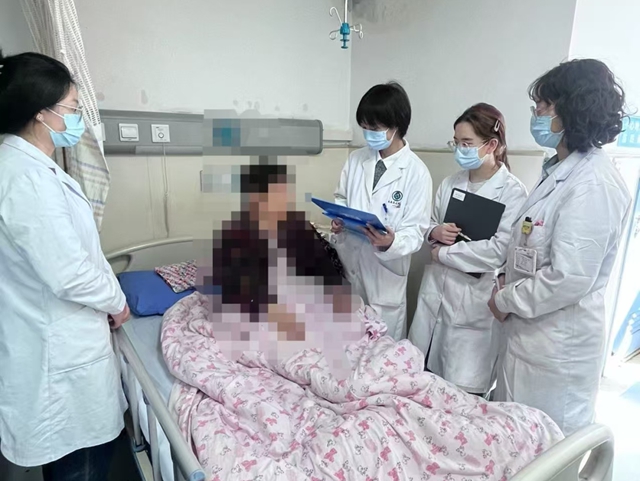 胃轻瘫患者迎来福音！西南医大附院消化内科内镜下治疗技术再次突破！