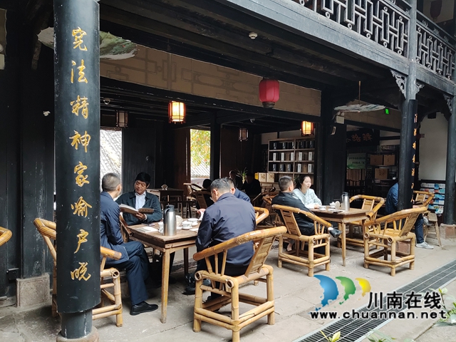 省纪委监委驻司法厅纪检监察组调研合江县法治文化阵地