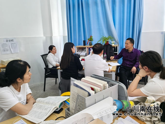 精准把脉明方向，智慧赋能启新篇｜泸州市教科所深入合江中学开展高三学科视导工作