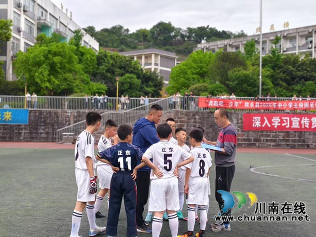 教练指导.jpg