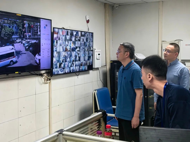 泸州市市场监管局党组书记、局长宋庆带队开展五一节前市场监管领域安全工作综合督查