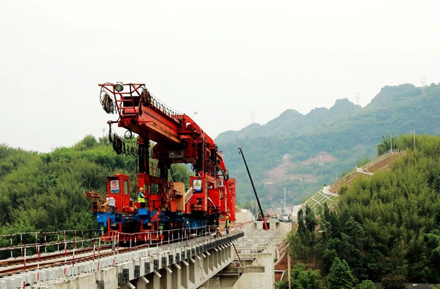 预计7月完成桥梁架设任务丨泸州这条铁路进度条更新(图2) 铁路2.jpg