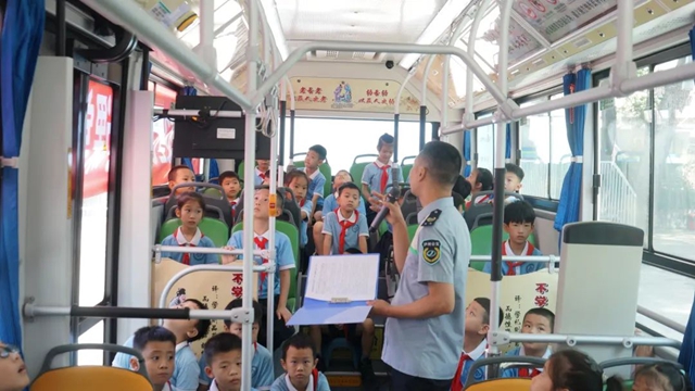 公交2.jpg