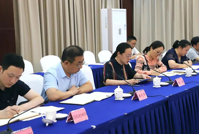 教育部、教育厅调研泸州市教育法治工作(图4) 4.jpg