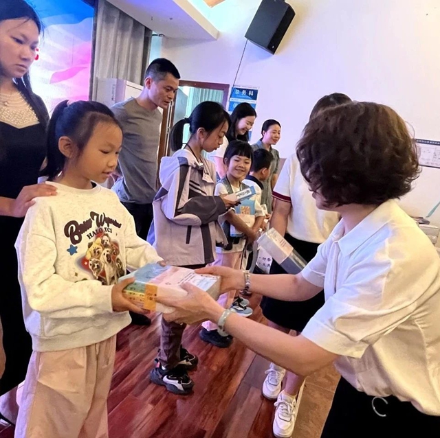 童心飞扬 健康同行 | 泸州福欣医院超甜六一活动全记录!(图5) 5.jpg