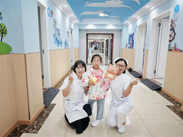 【动态】合江县中医医院:儿童节暖心慰问,儿科病房传递温情!(图9) 9.jpg