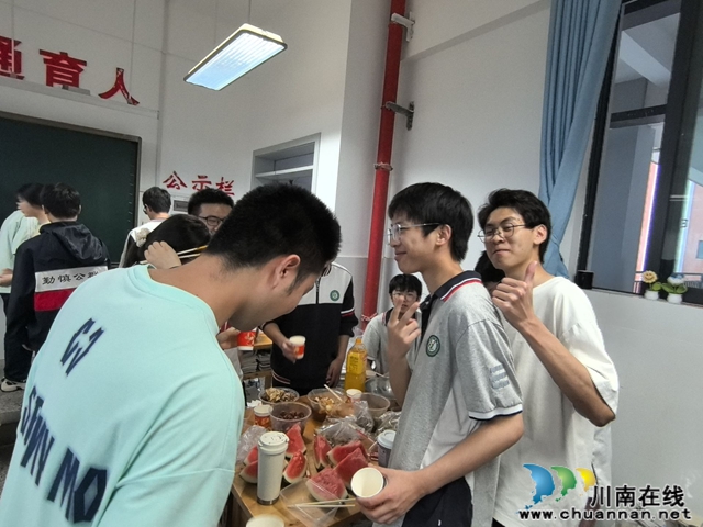 “粽” 情端午寄壮志 师生欢聚启新程(图10) 64018.jpg