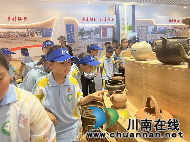 走进茶文化博物馆.jpg