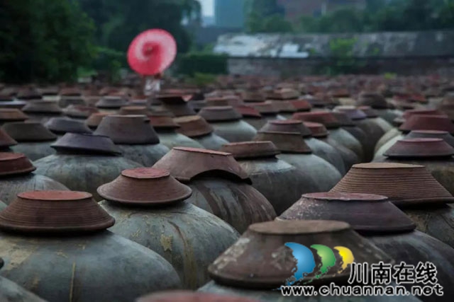 以非遗体验基地、非遗工坊为阵地，将开展沉浸式非遗体验.jpg
