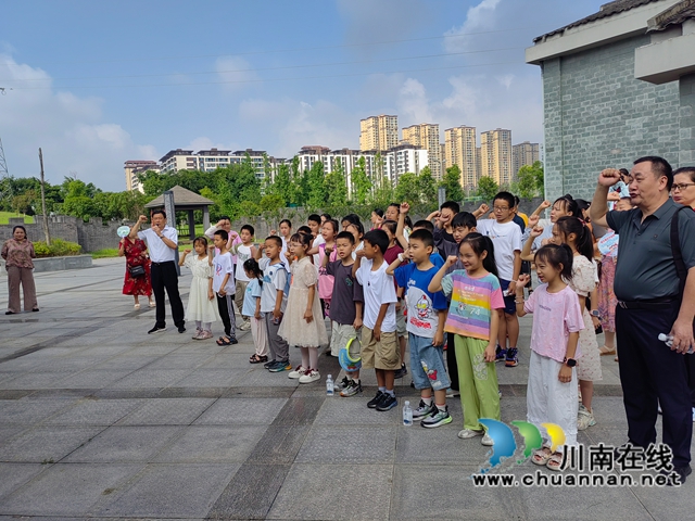 禁毒宣誓（刘孝春摄）.jpg