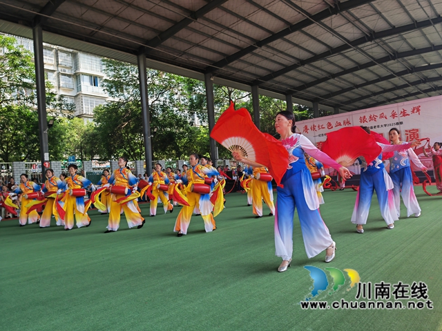 舞蹈《红色血脉》（曾佐然摄）.jpg