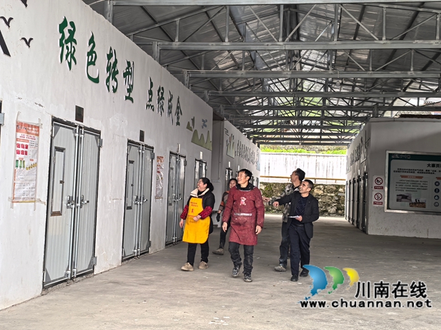 图1 带烟农加入绿色烤房第三方管理.jpg