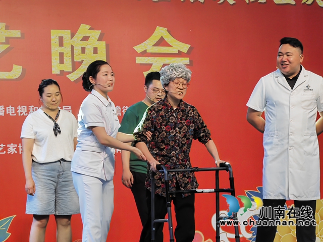 情景剧《人民医院为人民》（曾佐然摄）.jpg