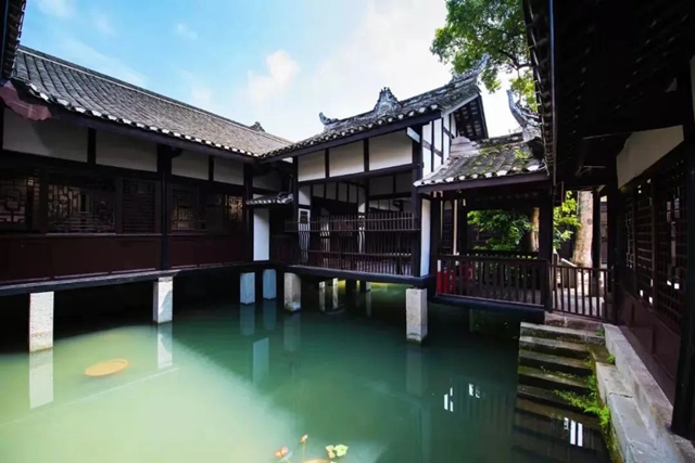【一起坐公交 暑期出行篇】畅游泸州,感受历史文化底蕴(图4) 公交4.jpg