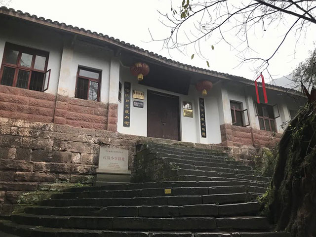 深入多个红色革命历史遗迹，这部纪录片在泸拍摄