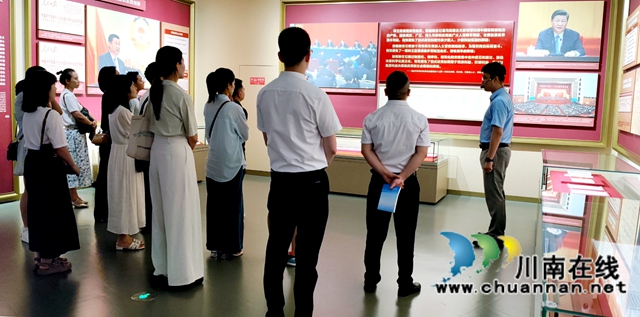 参观8.jpg