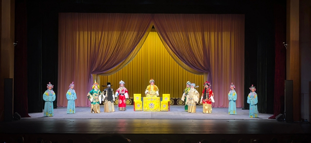 川剧经典《太君辞朝》惊艳亮相第三届川剧汇演(图2) 2.jpg