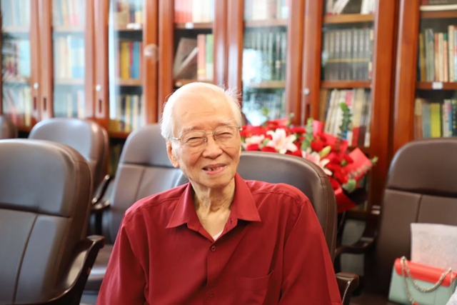 泸州作家冰春先生《川江东逝水》上榜丨《四川日报》推送当代四川作家抗战题材长篇小说(图2) 64005.jpg