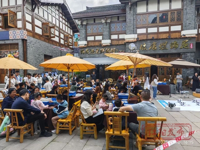 泸州大河街:城墙下把咖啡喝,川剧窝里涮火锅(图12) 12.jpg