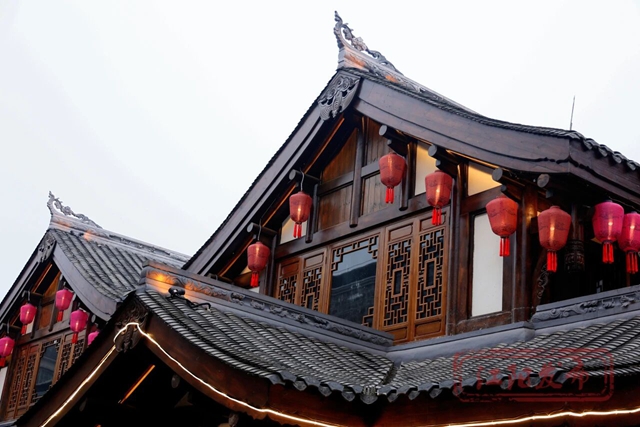 泸州大河街:城墙下把咖啡喝,川剧窝里涮火锅(图4) 4.jpg