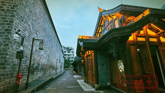 泸州大河街:城墙下把咖啡喝,川剧窝里涮火锅(图3) 3.jpg