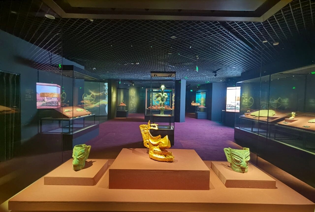 57 件三星堆文物首秀泸州!坐公交便捷出行去观展(图2) 2.jpg