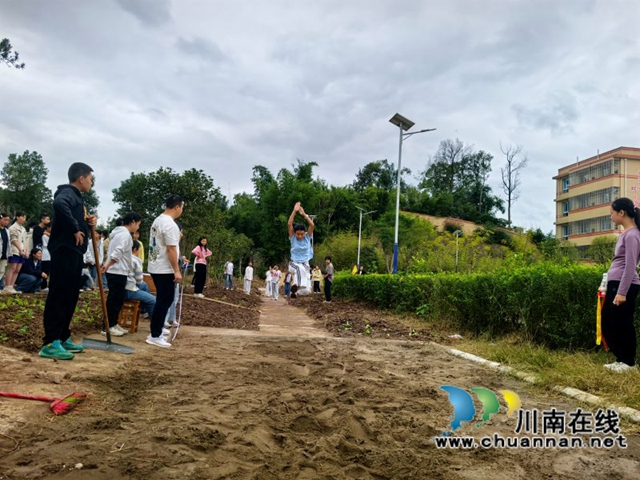 急行跳远比赛现场1.jpg