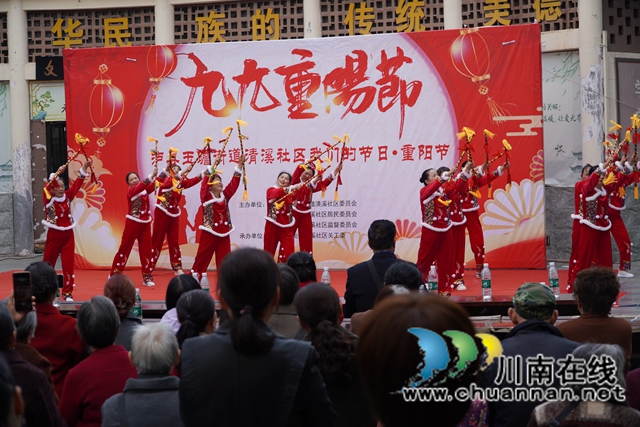 舞蹈《百和莲枪》（刘孝春摄）.jpg