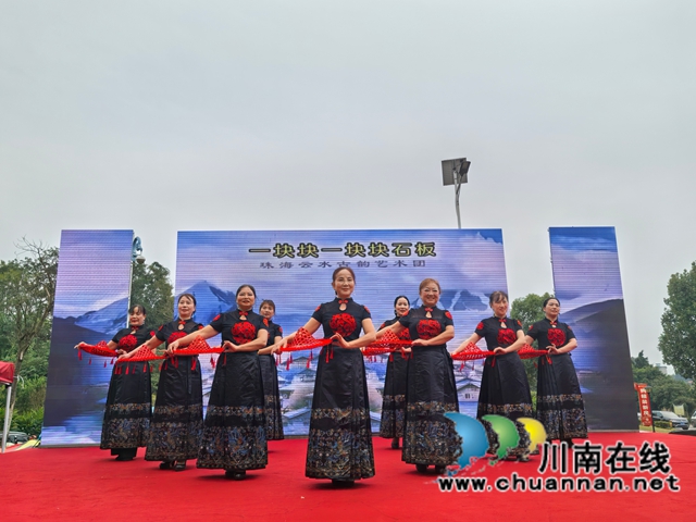 旗袍秀表演（曾佐然摄）.jpg