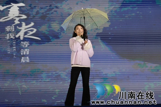 杨槟如.JPG