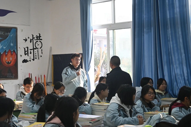区域协同启新程 教研赋能提质效|泸县建校承办荣昌区2025年秋中职海棠园丁暨骨干教师送教活动(图13) 13.jpg