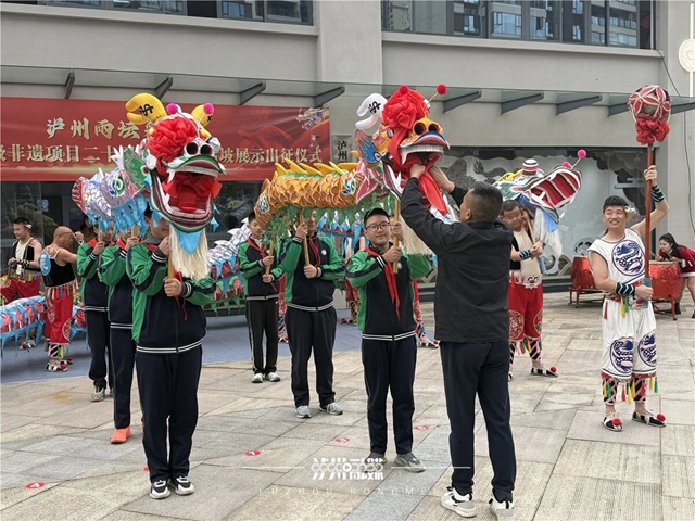 明年春节,泸州这项国家级非遗将亮相新加坡(图3) 龙3.jpg