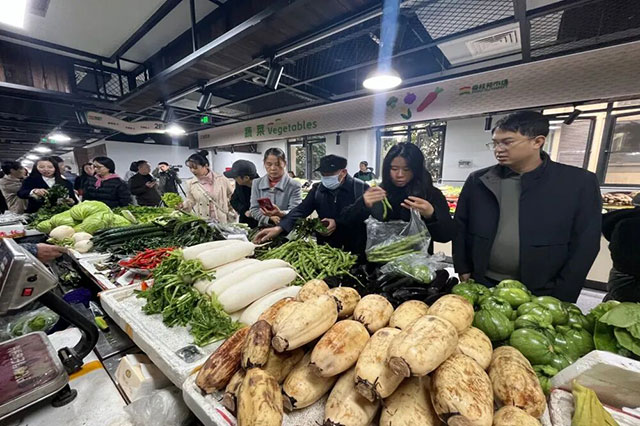 《泸州市城区农贸市场管理条例》明年1月1日起施行｜这场发布会关注你的“菜篮子”