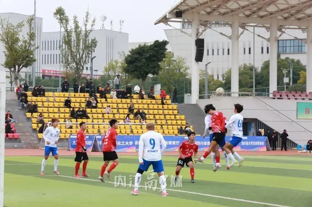 位列川南赛区第三名!内江重龍酒队晋级(图2) 足球2.jpg