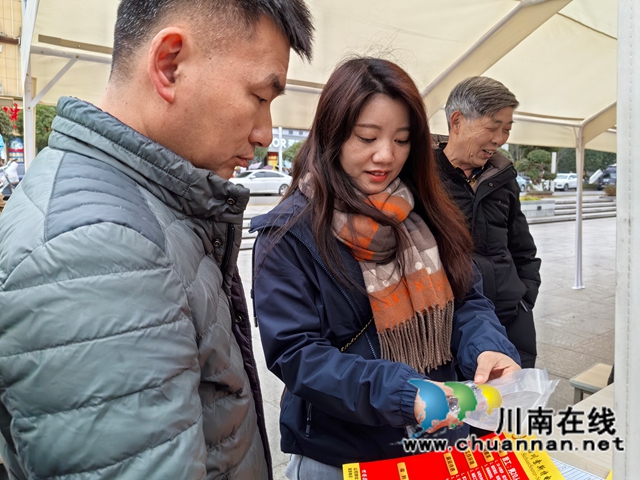 泸县举办2025年“暖冬行动”专场招聘会8.jpg