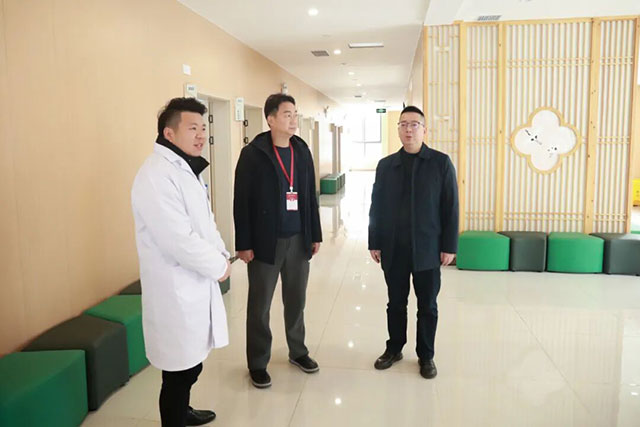 古蔺县中医医院党委书记于渊一行到合江县中医医院考察交流