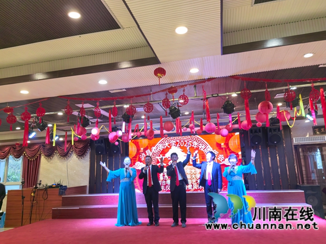 小合唱（曾佐然摄）.jpg