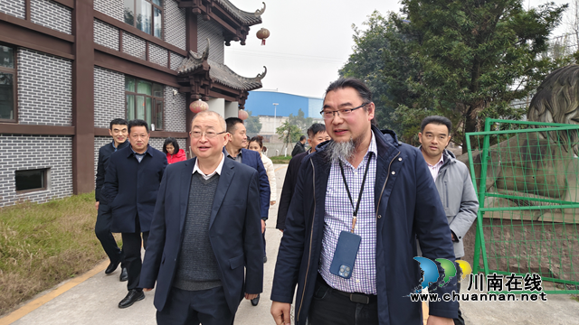龙马潭区鱼塘商会赴泸州肥儿粉新厂区开展交流活动
